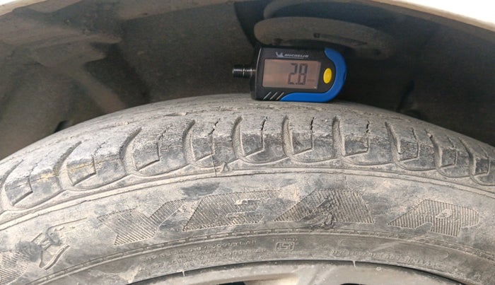 2015 Ford Ecosport TITANIUM 1.5L PETROL AT, Petrol, Automatic, 1,10,131 km, tyre