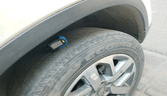 2022 Tata Safari XZA PLUS, Diesel, Automatic, 95,791 km, tyre