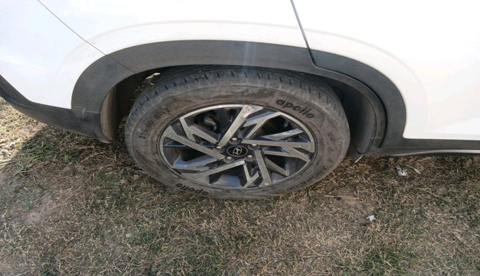 2024 Hyundai Creta SX TECH 1.5 PETROL DUAL TONE, Petrol, Manual, 36,597 km, tyre