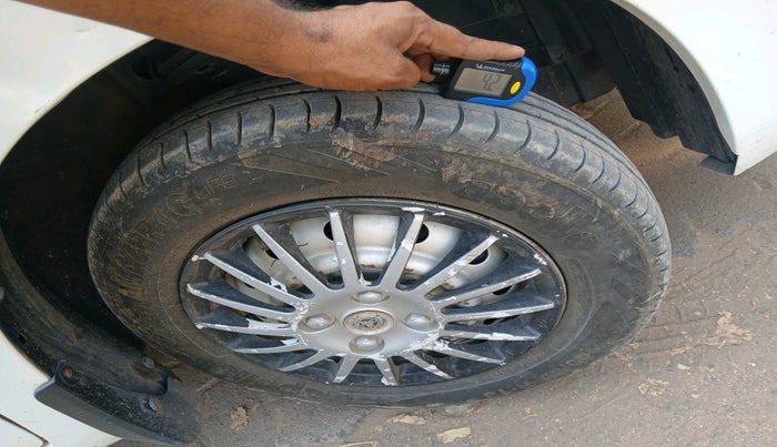 2013 Maruti Wagon R 1.0 LXI, Petrol, Manual, 78,902 km, tyre