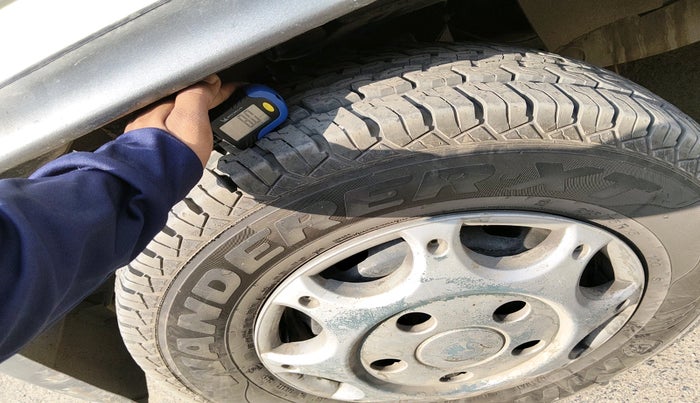 2018 Mahindra Bolero PLUS AC BS IV, Diesel, Manual, 94,795 km, tyre