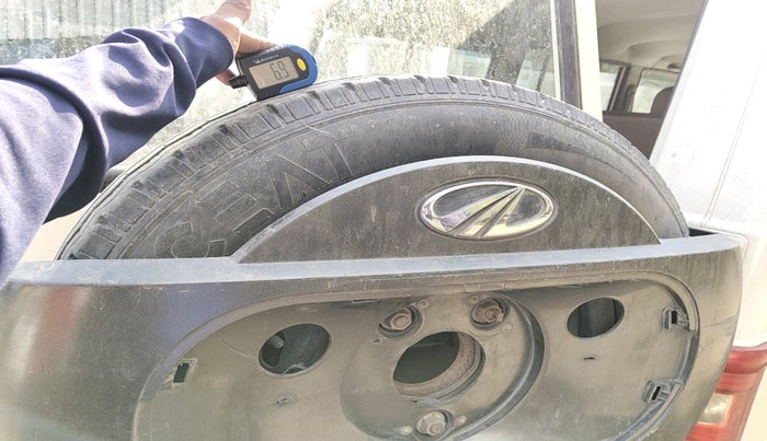 2018 Mahindra Bolero PLUS AC BS IV, Diesel, Manual, 94,795 km, tyre