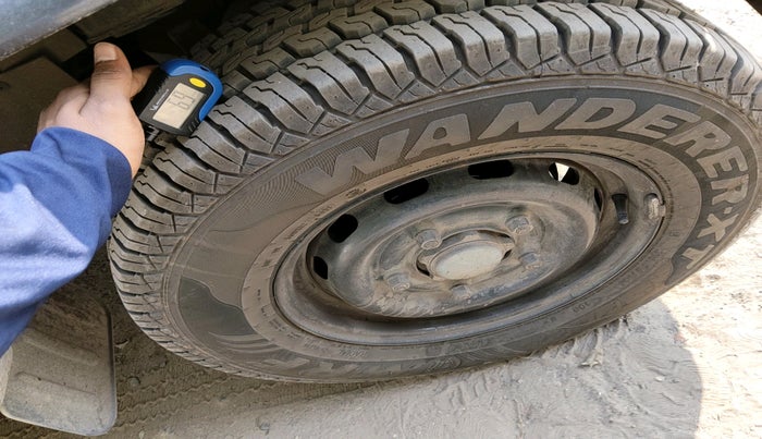 2018 Mahindra Bolero PLUS AC BS IV, Diesel, Manual, 94,795 km, tyre