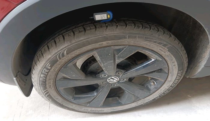 2024 Volkswagen TAIGUN GT Line 1.0L TSI AT, Petrol, Automatic, 7,512 km, tyre