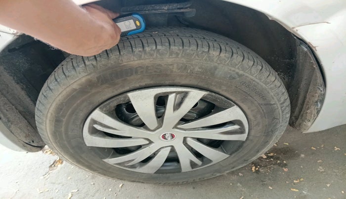 2011 Maruti Swift Dzire VXI, Petrol, Manual, 57,517 km, tyre