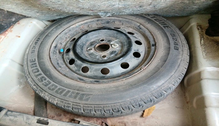 2011 Maruti Swift Dzire VXI, Petrol, Manual, 57,517 km, tyre