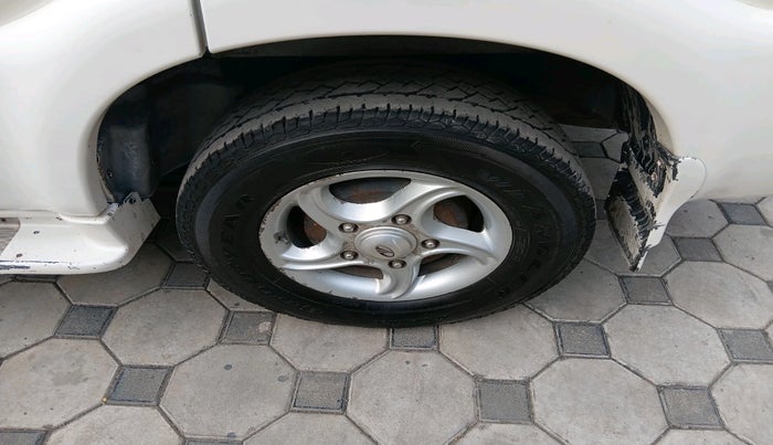 2010 Mahindra Scorpio VLX 2WD AIRBAG BS-III, Diesel, Manual, 1,77,546 km, tyre