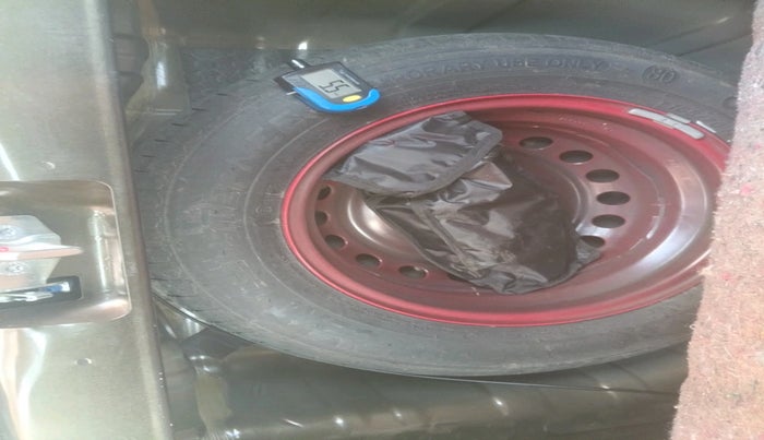 2023 Renault Kwid RXL 1.0 (O), Petrol, Manual, 8,792 km, tyre