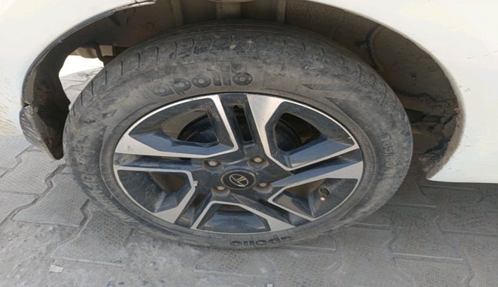 2017 Tata TIGOR XZ (O) PETROL, CNG, Manual, 93,515 km, tyre