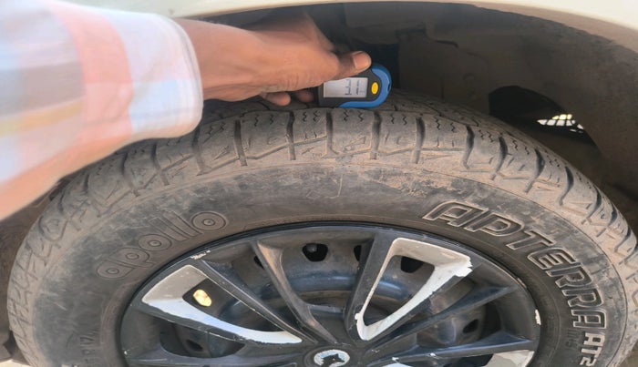 2018 Mahindra Scorpio S7, Diesel, Manual, 1,29,968 km, tyre