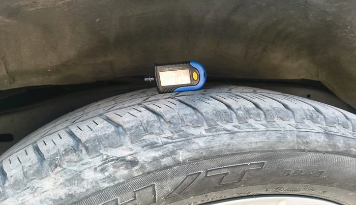 2023 Toyota Fortuner 4X4 MT 2.8 DIESEL, Diesel, Manual, 52,412 km, tyre