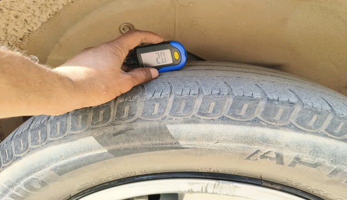 2016 Mahindra XUV500 W10 1.99, Diesel, Manual, 93,966 km, tyre