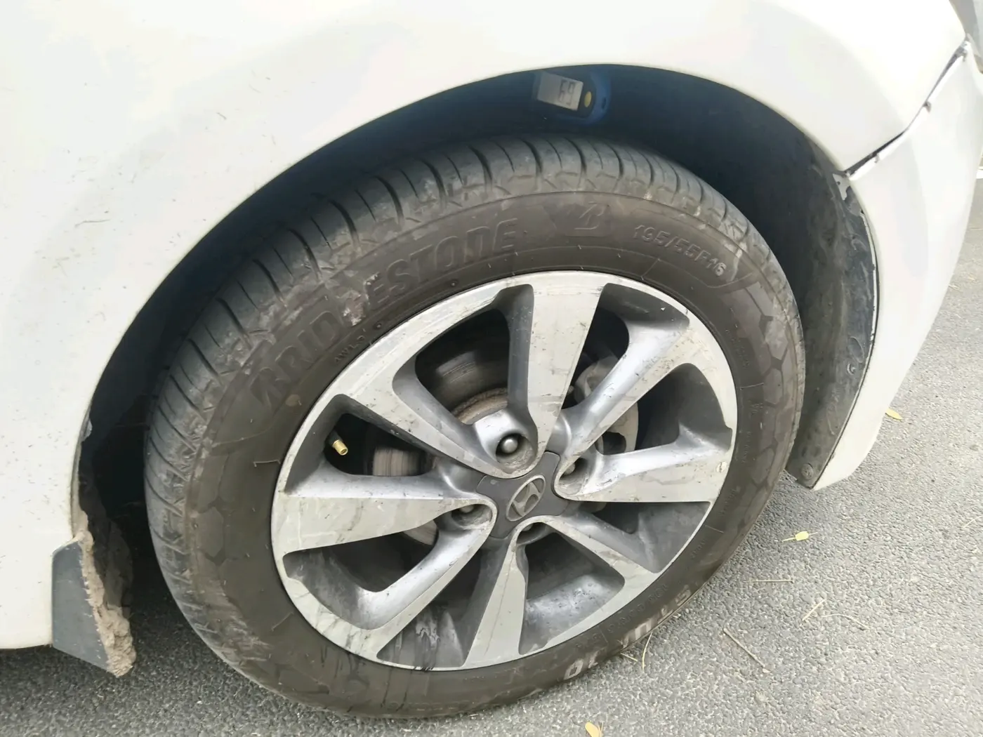2015 Hyundai Elite i20 ASTA 1.2, Petrol, Manual, 1,11,963 km, tyre