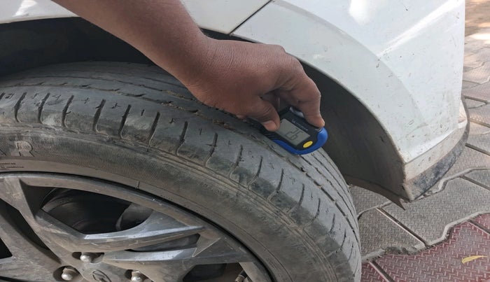 2021 Hyundai NEW I20 SPORTZ 1.2 MT, Petrol, Manual, 42,045 km, tyre