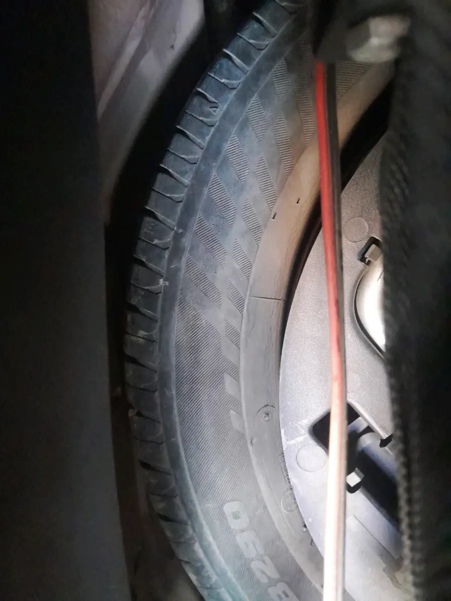 2018 Mahindra KUV 100 NXT K2 P 6 STR, CNG, Manual, 37,459 km, tyre