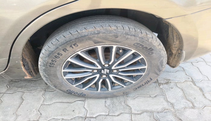 2019 Maruti Dzire ZXI PLUS AMT, Petrol, Automatic, 1,14,973 km, tyre