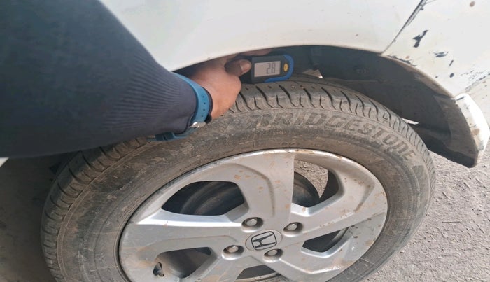 2014 Honda City 1.5L I-VTEC V MT, Petrol, Manual, 80,900 km, tyre