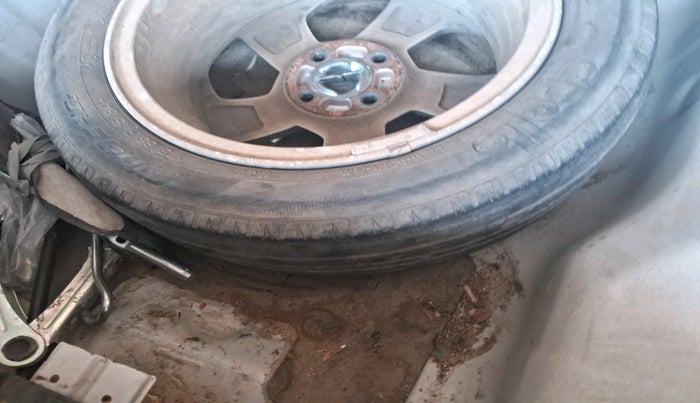 2014 Honda City 1.5L I-VTEC V MT, Petrol, Manual, 80,900 km, tyre