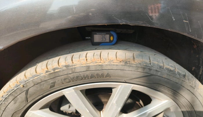 2018 Volkswagen Polo HIGHLINE PLUS 1.0 16 ALLOY, Petrol, Manual, 91,356 km, tyre