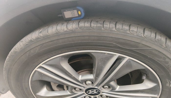 2017 Hyundai Creta SX PLUS AT 1.6 DIESEL, Diesel, Automatic, 1,09,693 km, tyre