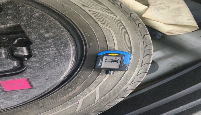 2017 Hyundai Creta SX PLUS AT 1.6 DIESEL, Diesel, Automatic, 1,09,693 km, tyre