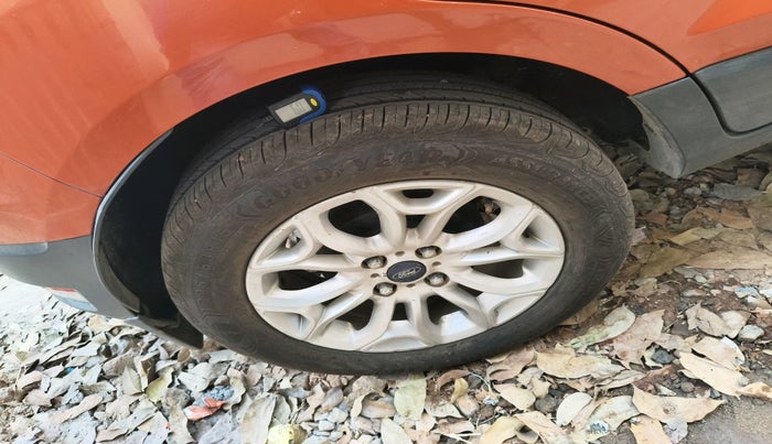 2014 Ford Ecosport TITANIUM 1.5L DIESEL (OPT), Diesel, Manual, 1,05,392 km, tyre