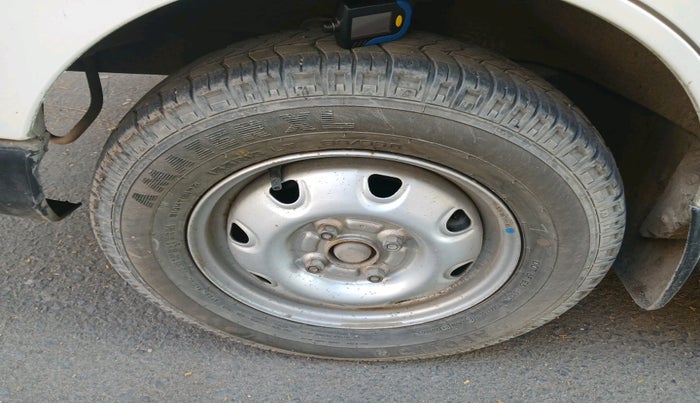 2021 Maruti Eeco 5 STR WITH A/C+HTR, Petrol, Manual, 15,215 km, tyre