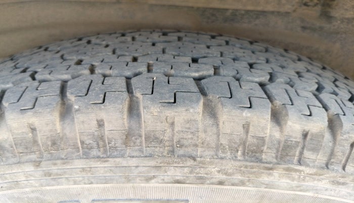 2017 Tata Hexa XM 4X2 7 STR, Diesel, Manual, 96,729 km, tyre