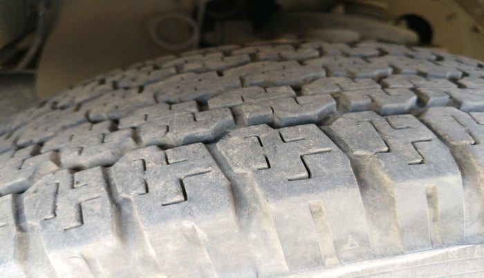 2017 Tata Hexa XM 4X2 7 STR, Diesel, Manual, 96,729 km, tyre