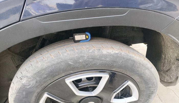 2019 Hyundai VENUE S 1.2, Petrol, Manual, 2 km, tyre