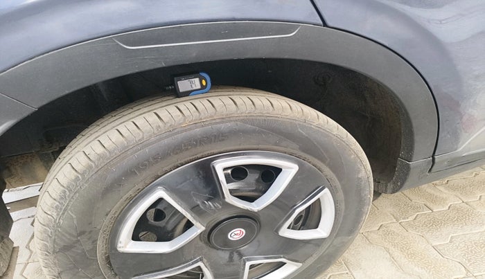 2019 Hyundai VENUE S 1.2, Petrol, Manual, 2 km, tyre