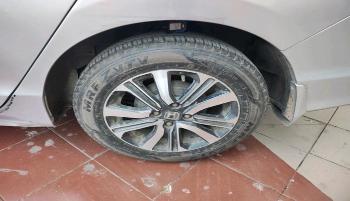 2017 Honda City 1.5L I-VTE V CVT, Petrol, Automatic, 68,214 km, tyre