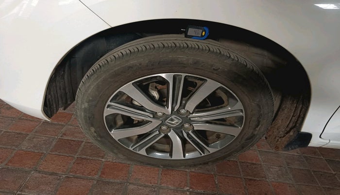 2023 Honda Amaze 1.2L I-VTEC VX CVT, Petrol, Automatic, 20,638 km, tyre