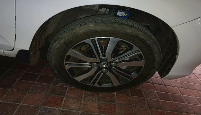 2023 Honda Amaze 1.2L I-VTEC VX CVT, Petrol, Automatic, 20,638 km, tyre