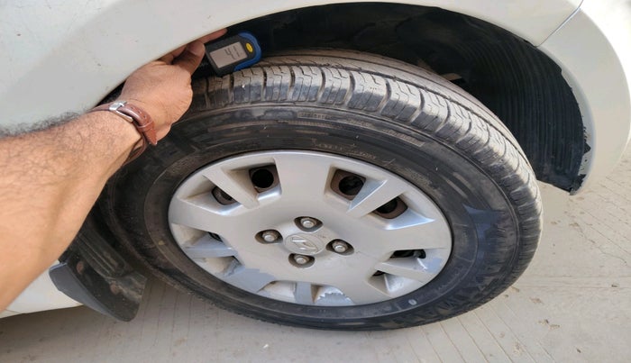 2013 Hyundai i20 MAGNA (O) 1.4 CRDI, Diesel, Manual, 2,37,316 km, tyre