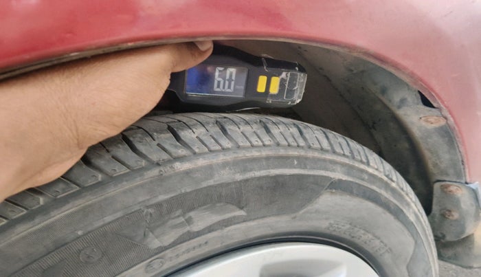 2011 Hyundai i10 SPORTZ 1.2, Petrol, Manual, 83,338 km, tyre