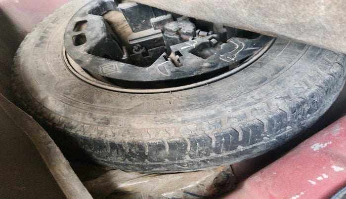 2011 Hyundai i10 SPORTZ 1.2, Petrol, Manual, 83,338 km, tyre