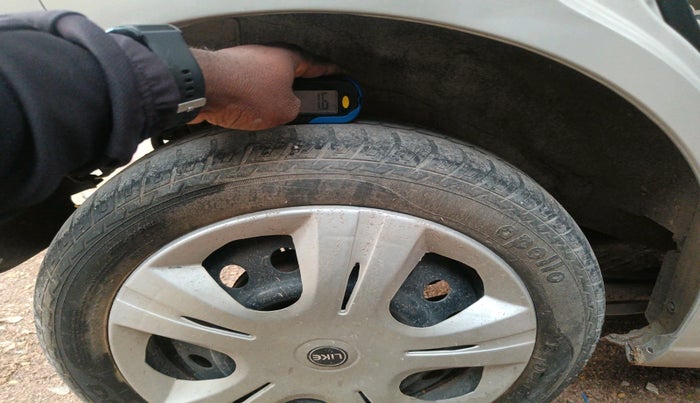 2017 Maruti Wagon R 1.0 VXI, Petrol, Manual, 62,805 km, tyre