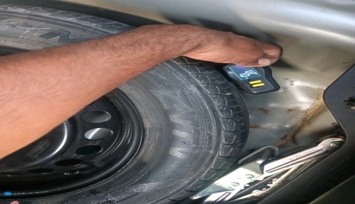 2016 Maruti Baleno ALPHA PETROL 1.2, Petrol, Manual, 95,000 km, tyre