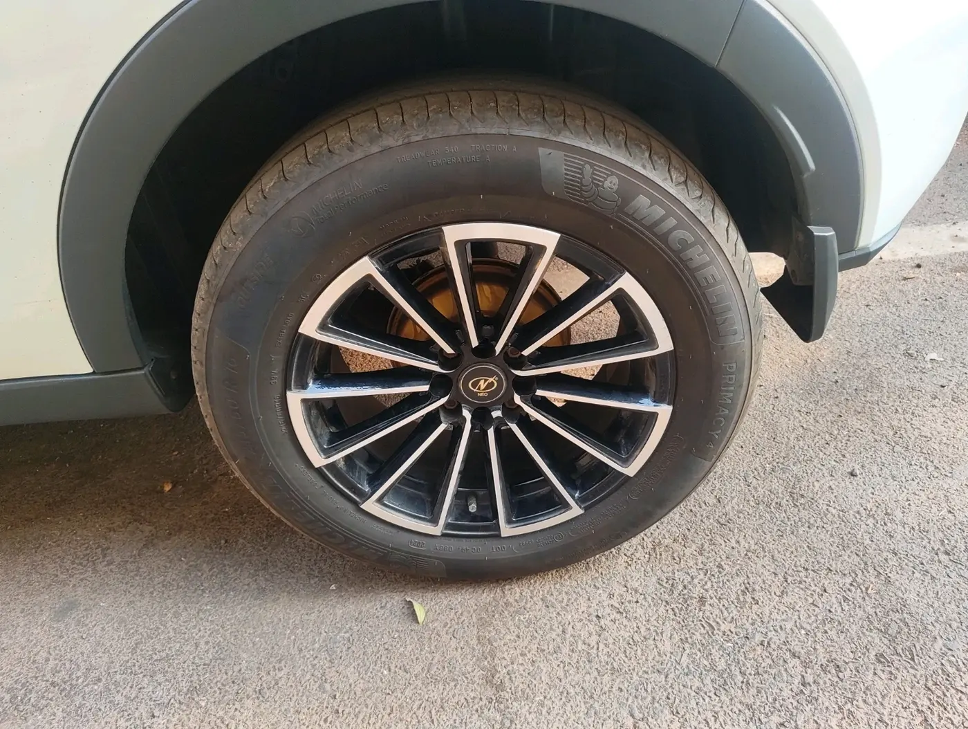 2021 Tata NEXON XMA SUNROOF PETROL, Petrol, Automatic, 78,578 km, tyre