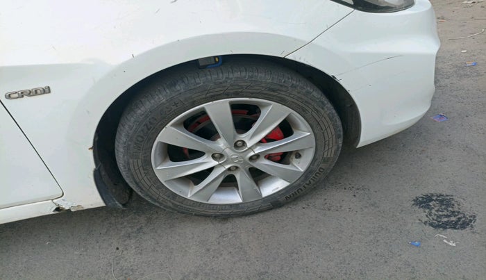 2013 Hyundai Verna FLUIDIC 1.6 CRDI SX, Diesel, Manual, 1,18,566 km, tyre