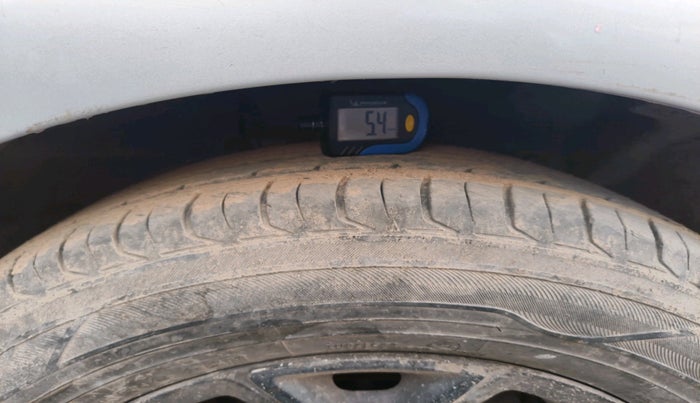 2015 Ford Ecosport TITANIUM 1.5L DIESEL, Diesel, Manual, 1,13,679 km, tyre