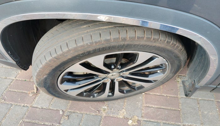 2021 MG HECTOR PLUS SHARP 1.5 PETROL TURBO CVT 6-STR, Petrol, Automatic, 42,467 km, tyre