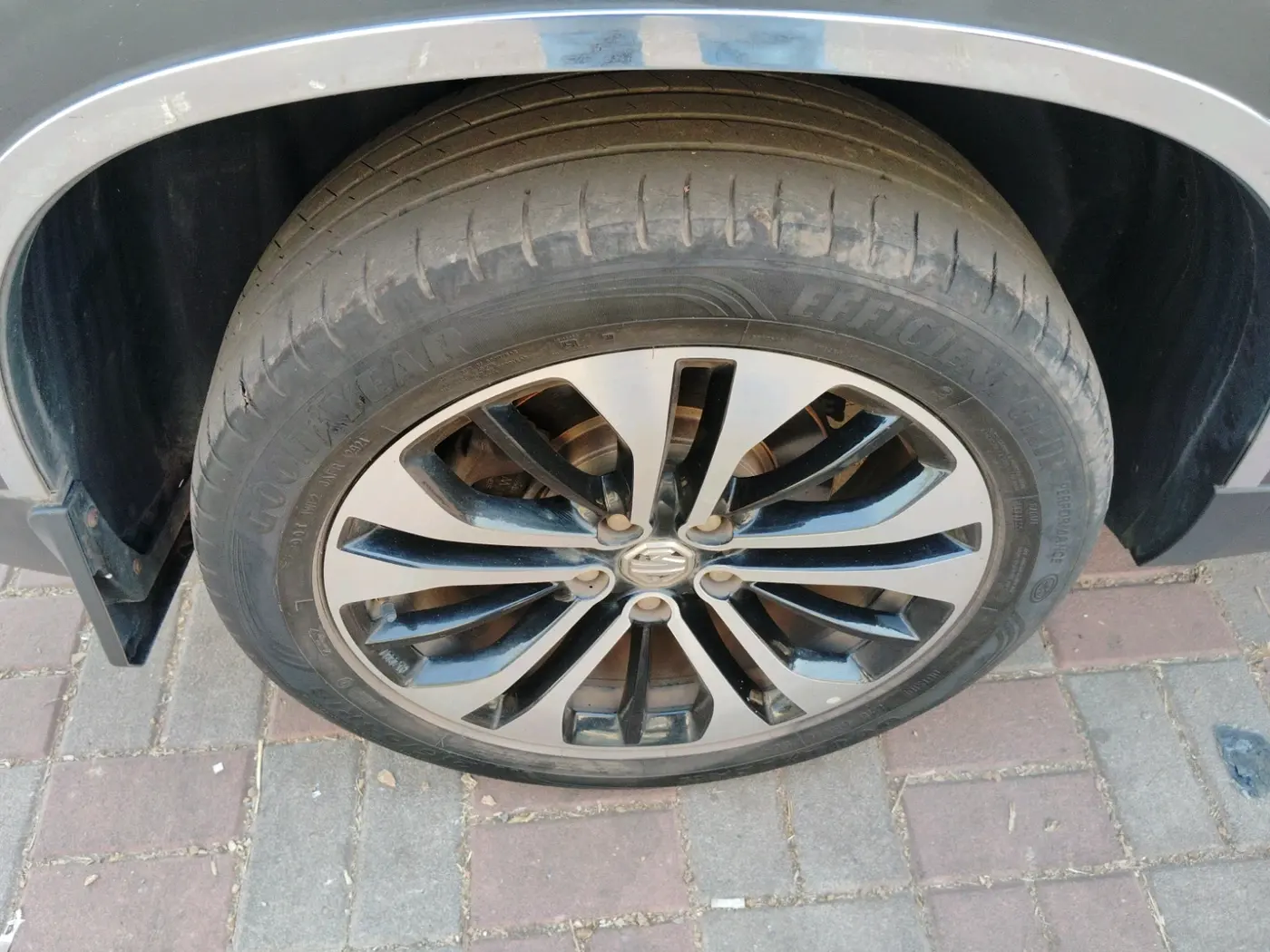 2021 MG HECTOR PLUS SHARP 1.5 PETROL TURBO CVT 6-STR, Petrol, Automatic, 42,467 km, tyre