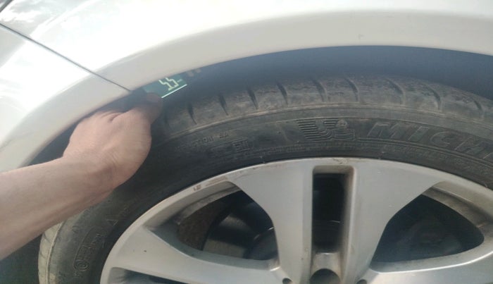 2013 Mercedes Benz C Class 200 CGI AVANTGARDE, Petrol, Automatic, 74,419 km, tyre