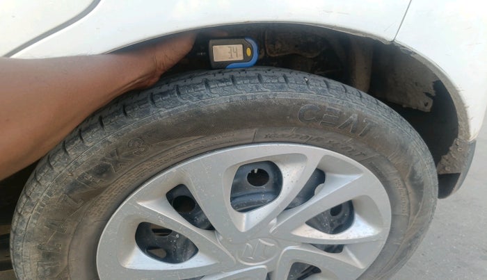 2017 Maruti Wagon R 1.0 VXI, CNG, Manual, 56,536 km, tyre