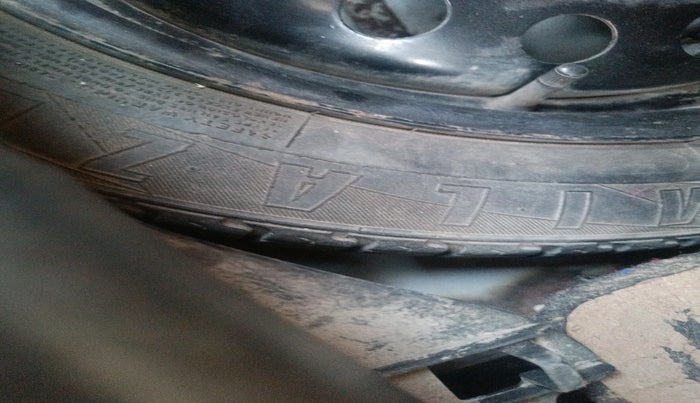 2017 Maruti Wagon R 1.0 VXI, CNG, Manual, 56,536 km, tyre