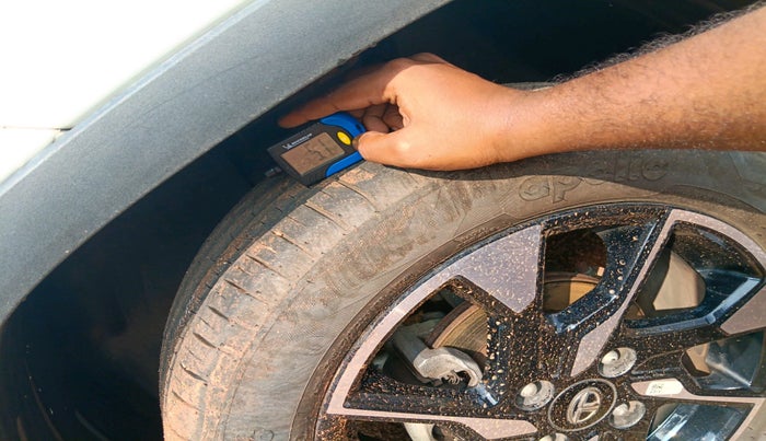 2022 Tata PUNCH CREATIVE AMT 1.2 RTN DUAL TONE, Petrol, Automatic, 12,096 km, tyre