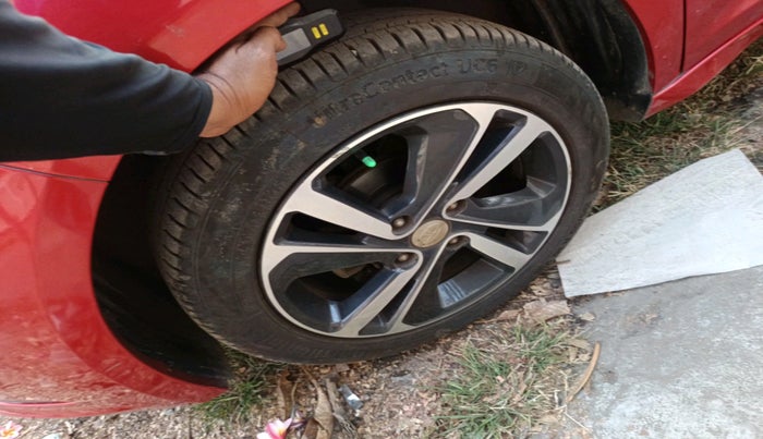 2020 Tata ALTROZ XZ PETROL, Petrol, Manual, 56,207 km, tyre