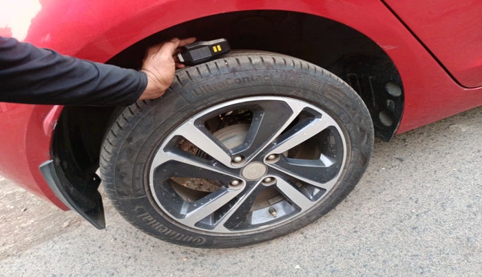 2020 Tata ALTROZ XZ PETROL, Petrol, Manual, 56,207 km, tyre